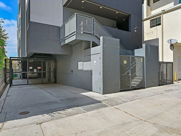 4079 1st Ave #4 — Photo 33
