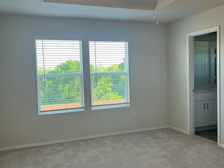 366 Lake Erie Dr — Photo 35