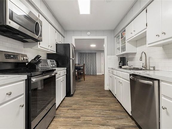 3rd image of 5251 W Highway 290 #3