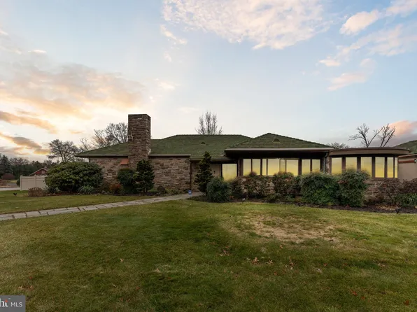1150 Brooke Rd, Pottstown, PA 19464