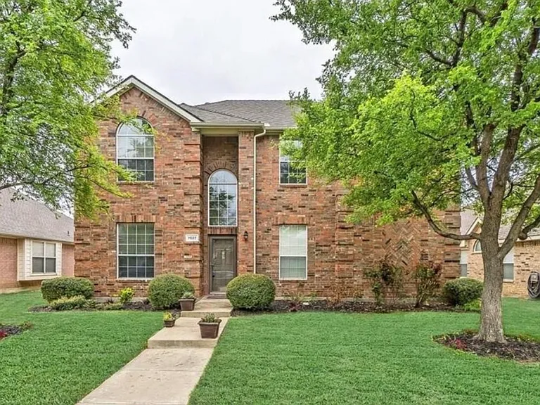 7027 Saint Augustine Dr — Photo 1