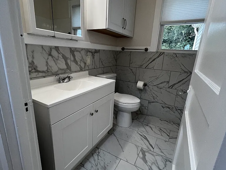 516 Highland Ave — Photo 4