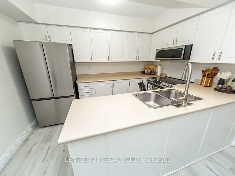 44 Tincomb Cres — Photo 14