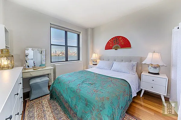 Rented by Halstead Real Estate | media 10