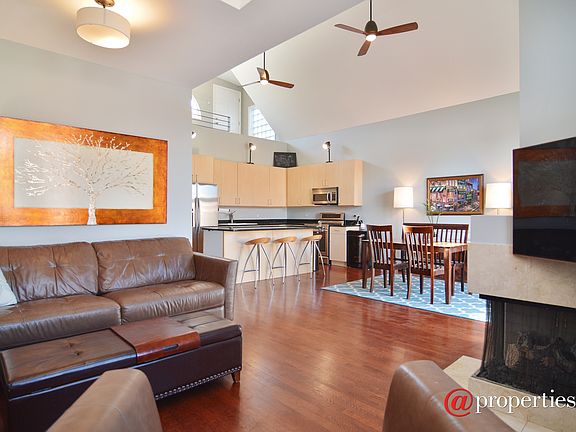 Kitchen / Living Room