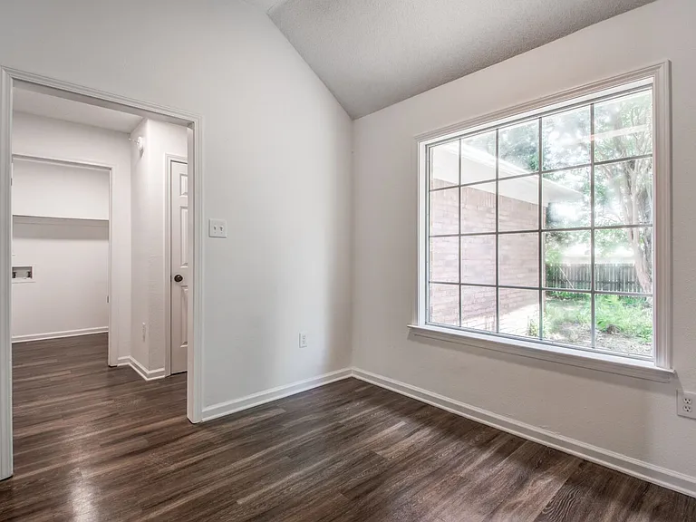5624 Annandale Dr — Photo 14