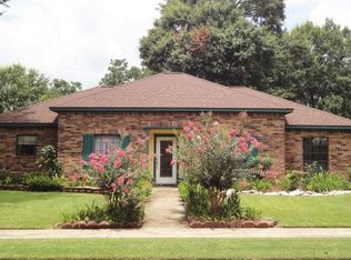231 Any Way, Lake Jackson, TX 77566