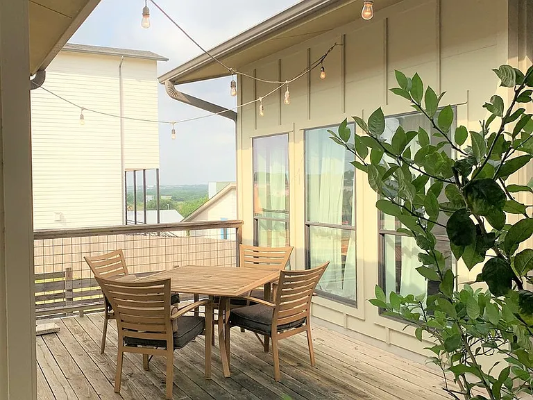 5900 Toscana Ave — Photo 23