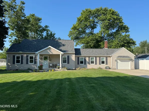 226 E Plum St, Deshler, OH 43516