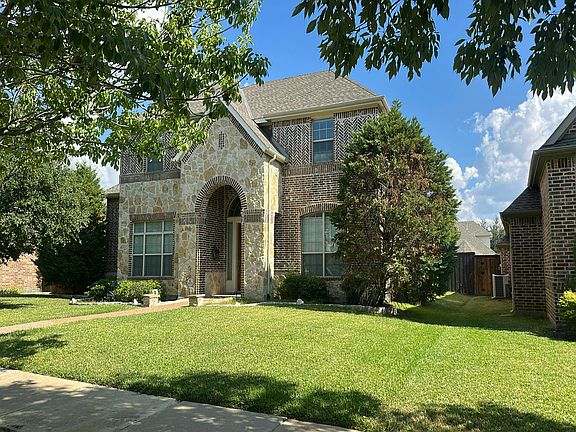 4th image of 617 York Ct