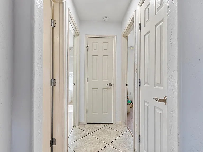 600 Coronado Dr — Photo 18