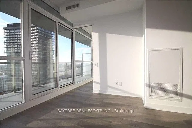 The Bond Condos — Photo 3