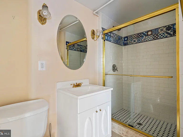 3313 Cleveland Ave NW — Photo 43