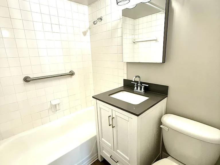 1548 Glenn Ave #D — Photo 8