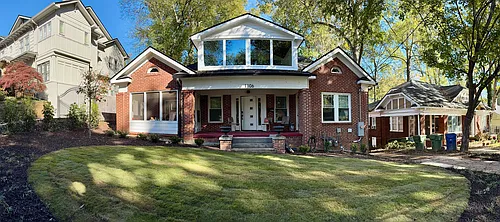 1106 Virginia Ave NE #B Photo 1