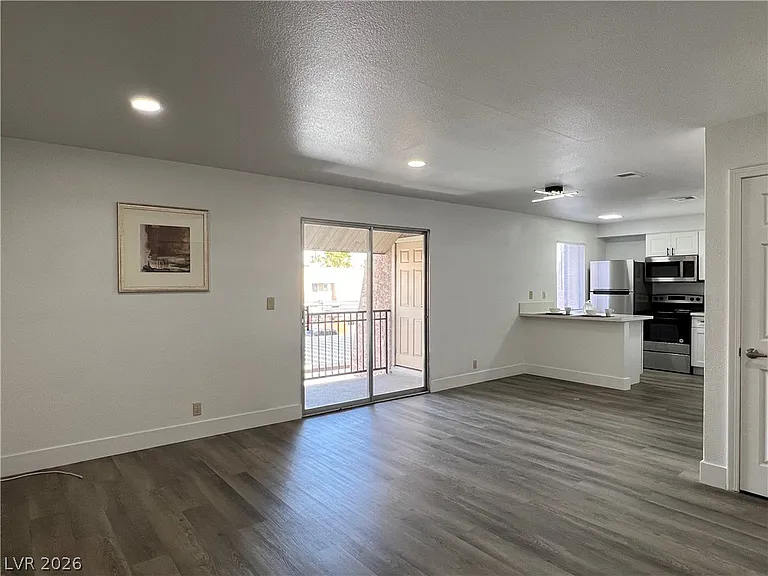 5080 Indian River Dr #360 — Photo 3