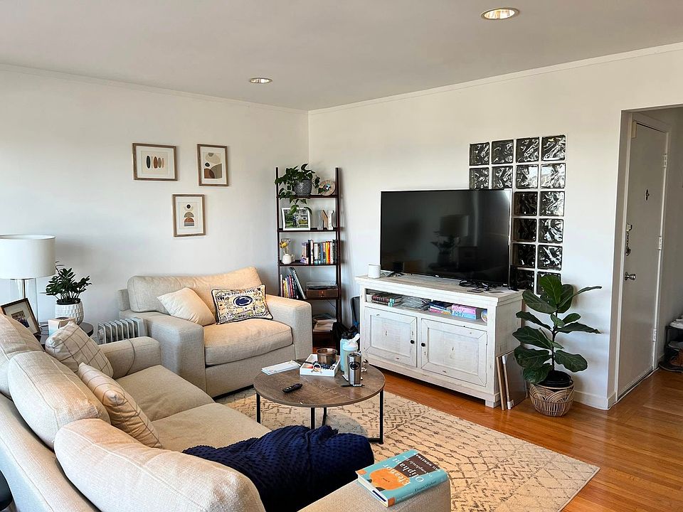 1st image of 176 Terra Vista Ave