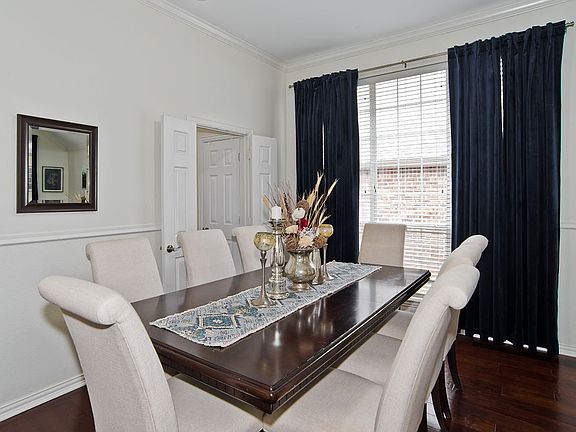 5th image of 1110 Whispering Oaks Dr
