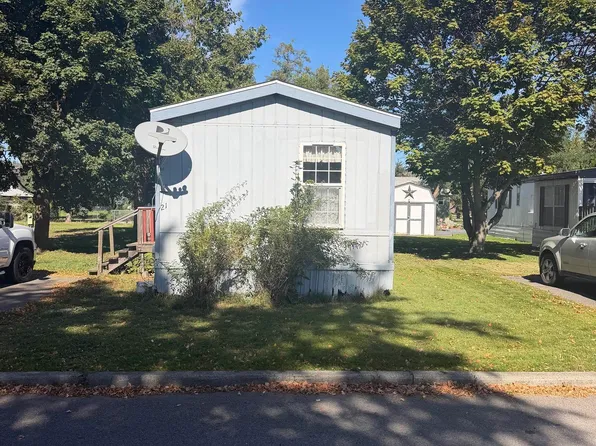 22105 E Wellesley Ave Trailer 21, Otis Orchards, WA 99027