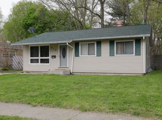 815 S Constantine St, Three Rivers, MI 49093