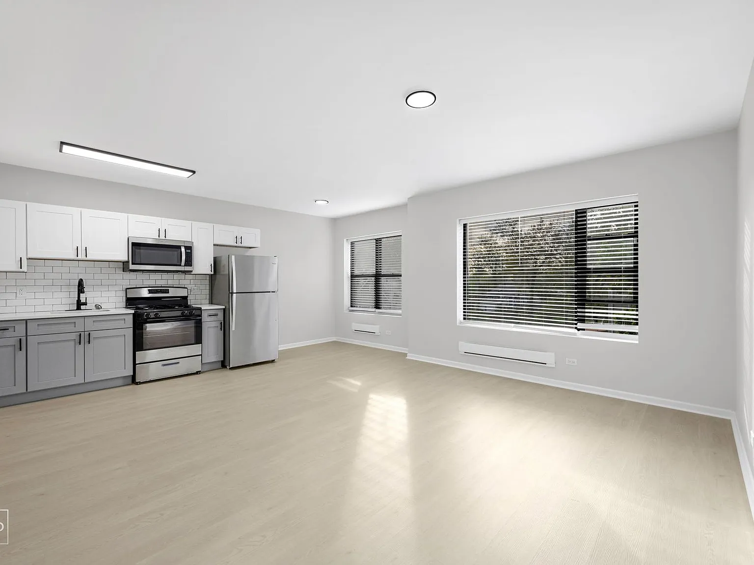 7706 South Coles — Photo 4
