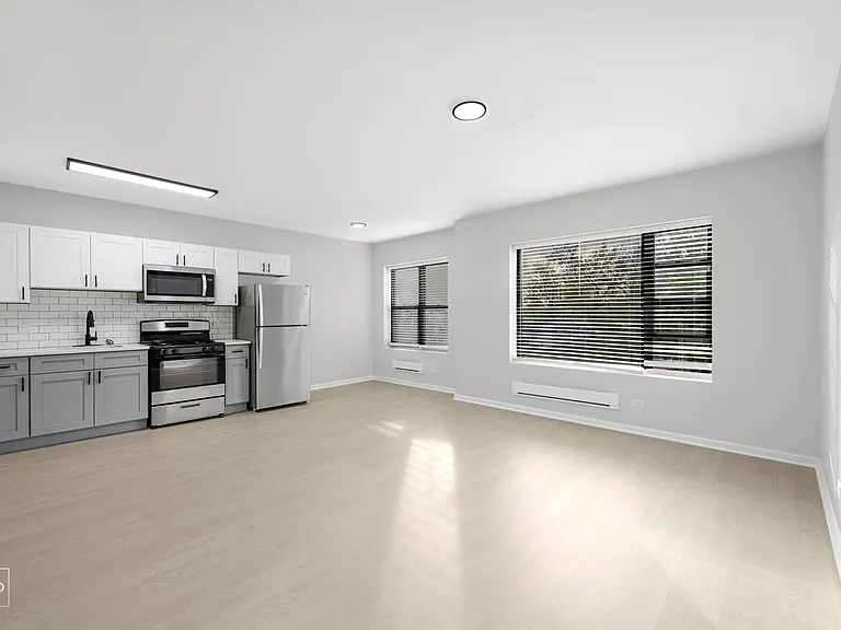 7706 South Coles — Photo 13