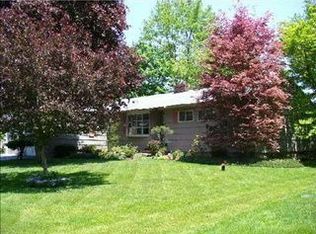 108 Pembrook Dr, Fayetteville, NY