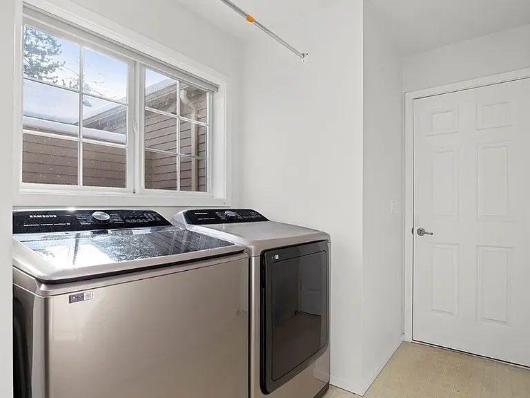 9032 Gleneagle Dr — Photo 11