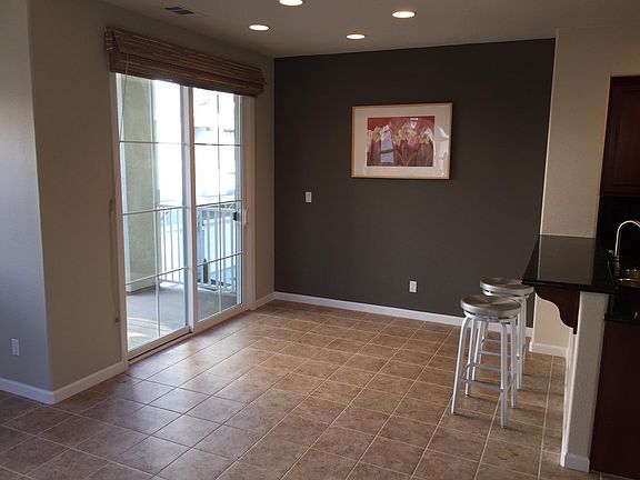 Dining room (2nd floor)