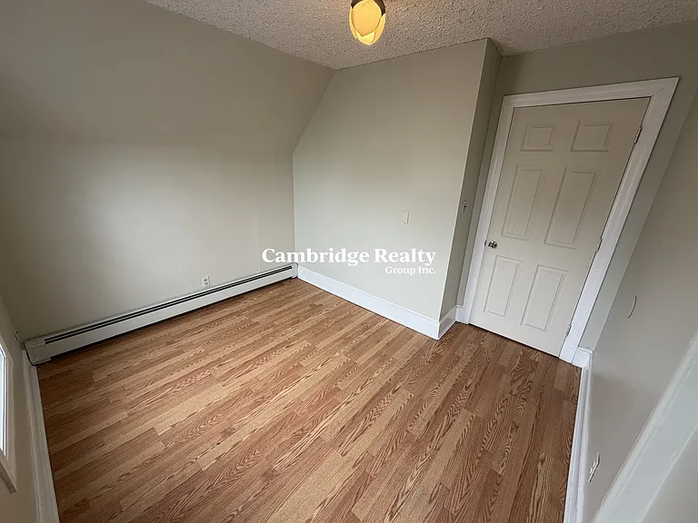 569R Main St #2R — Photo 16