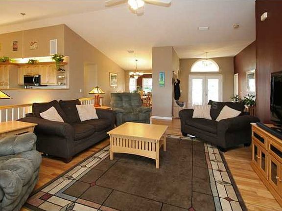 2nd image of 12100 Garnet Dr