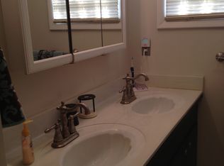 1816 SW 26th St, Topeka, KS 66611