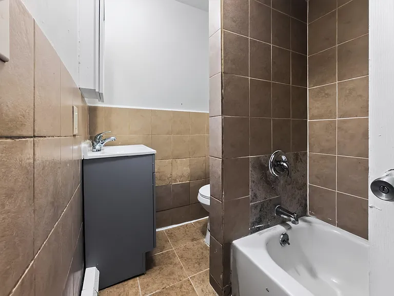 492 W Side Ave #2L — Photo 19