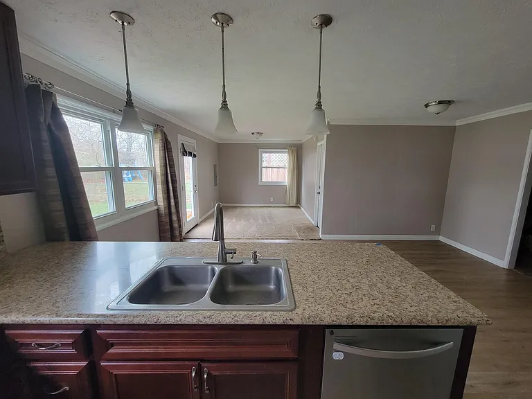 5021 Blackford Dr W — Photo 7