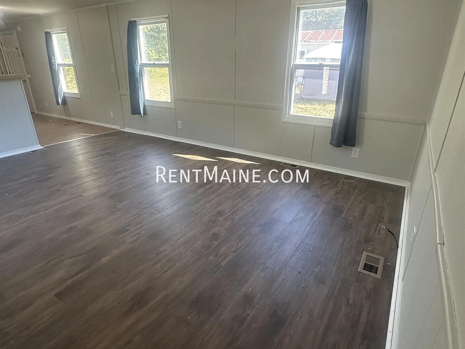 3 bed, $1,300 — Photo 3