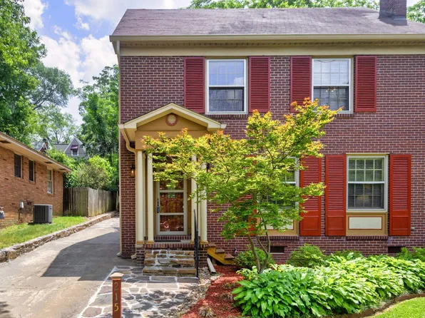 215 Colonial Ct, Little Rock, AR 72205
