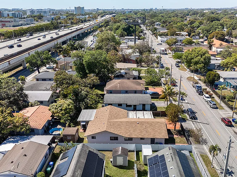 1522 NW 41st St — Photo 30