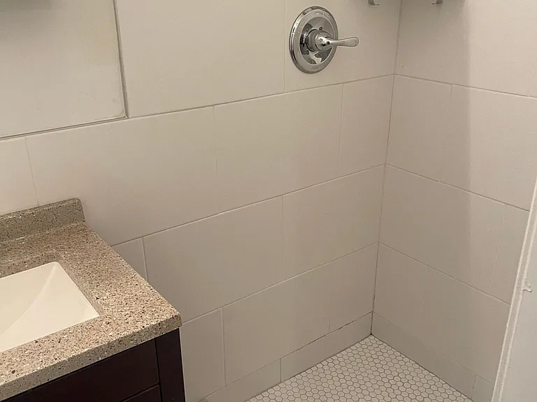 618 N 2nd St #3R — Photo 3