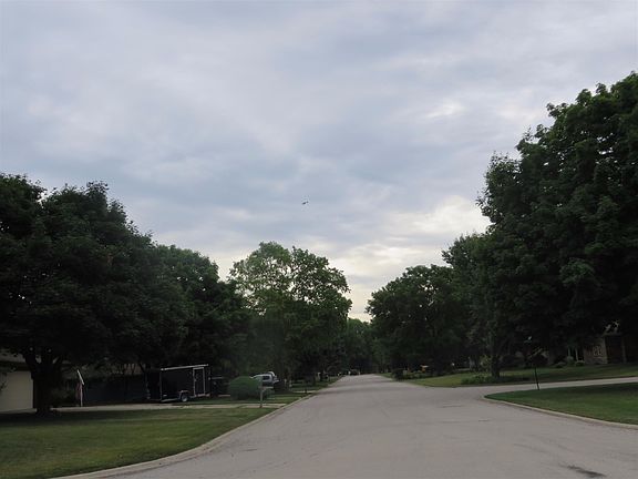 5th image of 23930 W Plainsman Cir