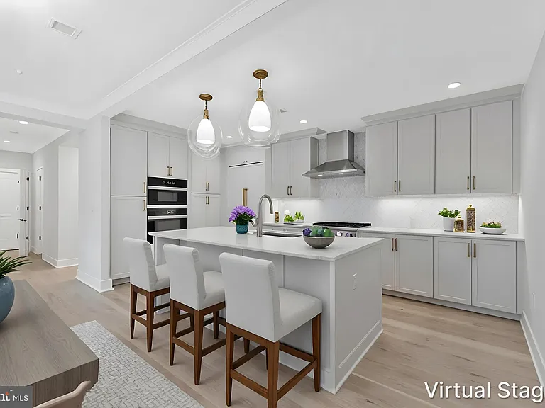 6718 Lowell Ave #507 — Photo 21