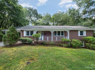661 6th Avenue Pl NW, Hickory, NC 28601