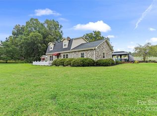 239 Golf Course Rd, Maiden, NC 28650