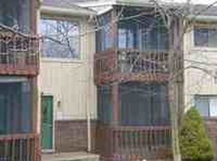 10212 Nancys Blvd APT 26, Grosse Ile, MI 48138