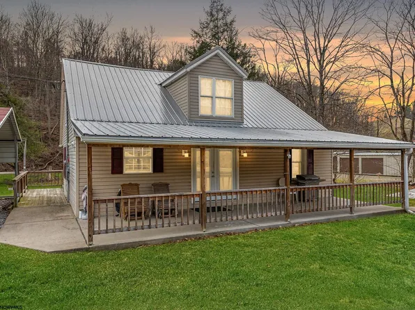 122 Robinson Run Rd, Maidsville, WV 26541