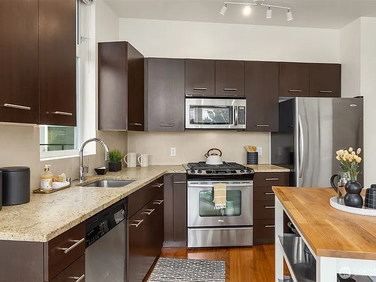 2960 Eastlake Ave E #213 — Photo 9