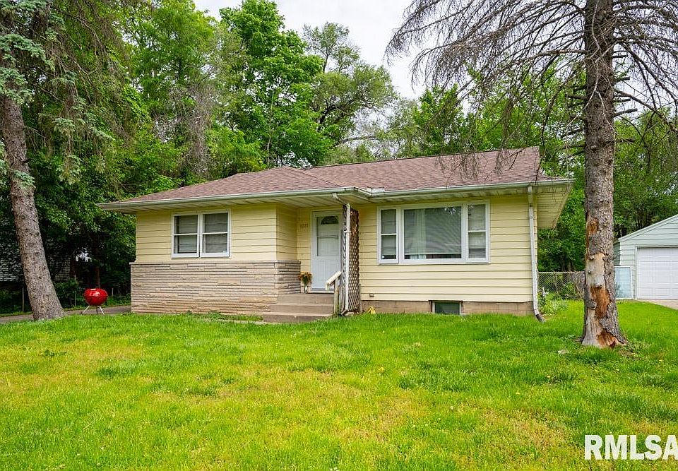 2nd image of 1021 W Thrush Ave