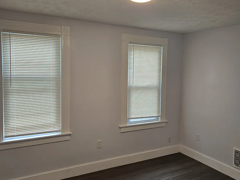 1740 Farmington Ave #2E — Photo 10