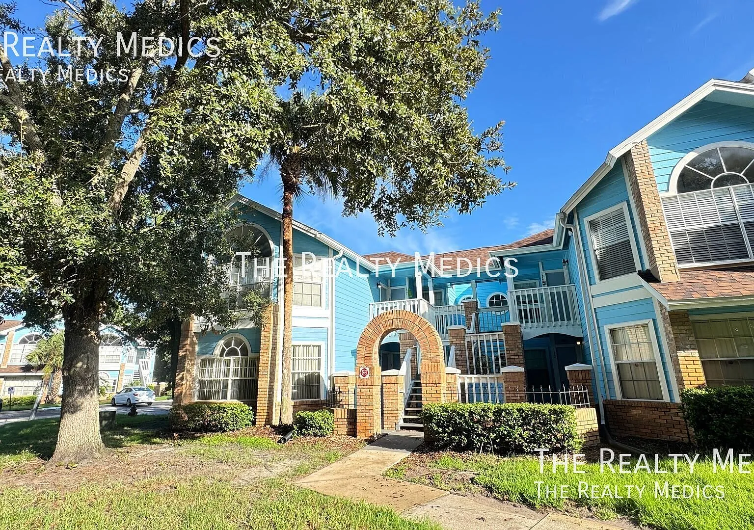 2727 N Poinciana Blvd — Photo 2