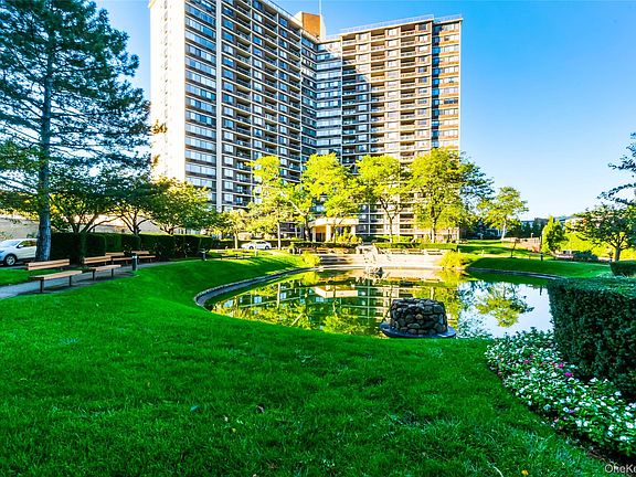 2nd image of 2 Bay Club Drive #1M