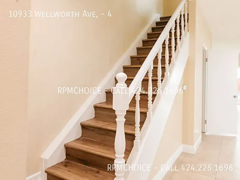 10933 Wellworth Ave #4 — Photo 16
